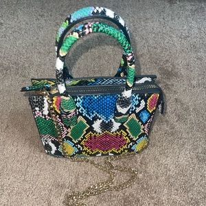 Mini Multicolor Animal Print Crossbody💚💗🖤💛